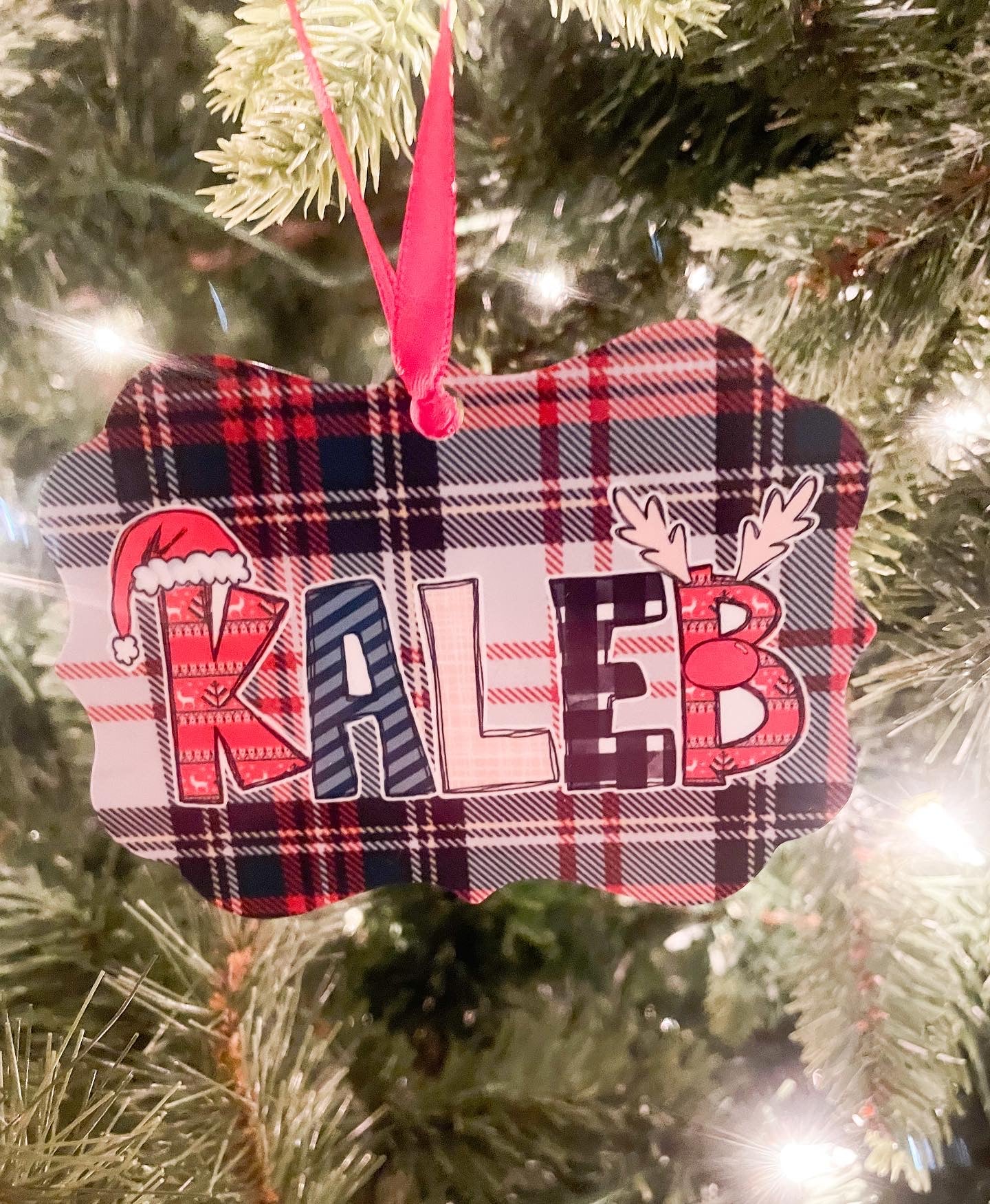 Christmas Monogram Alphabet Ornament || Aluminum Scalloped Ornament