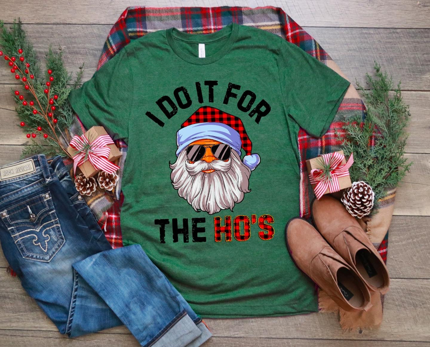 I Do It For the Ho’s || Santa Christmas Shirt